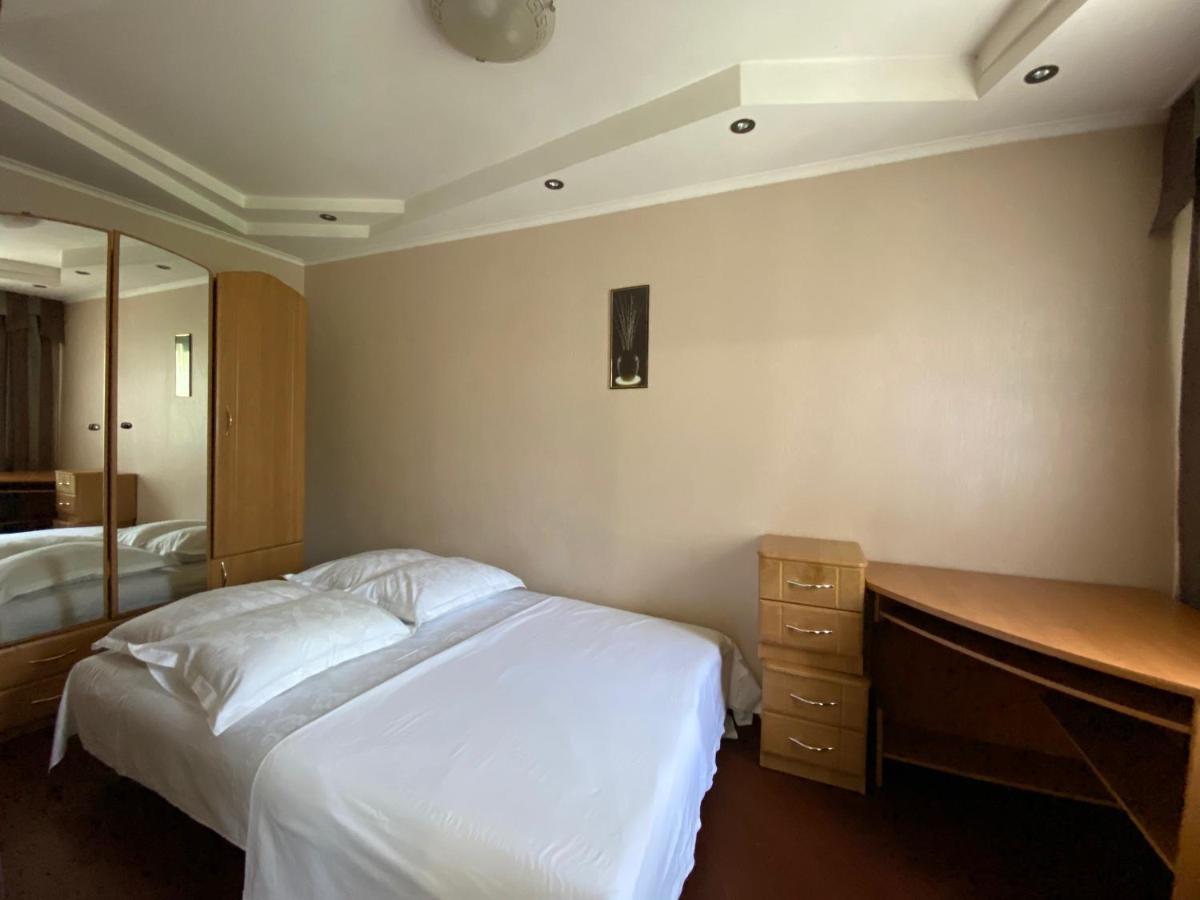 2-Bedroom Apartment Most City Center Area Dnepropetrovsk Exterior foto